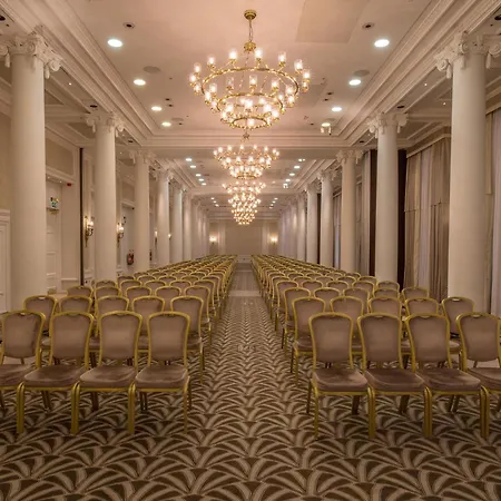 The Waldorf Hilton-3